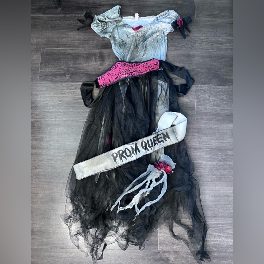 Prom Corspe Child Large Costume Size 12-14